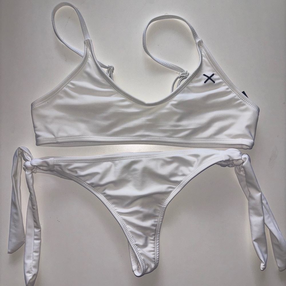 Boutinela white bikini set (S+M)